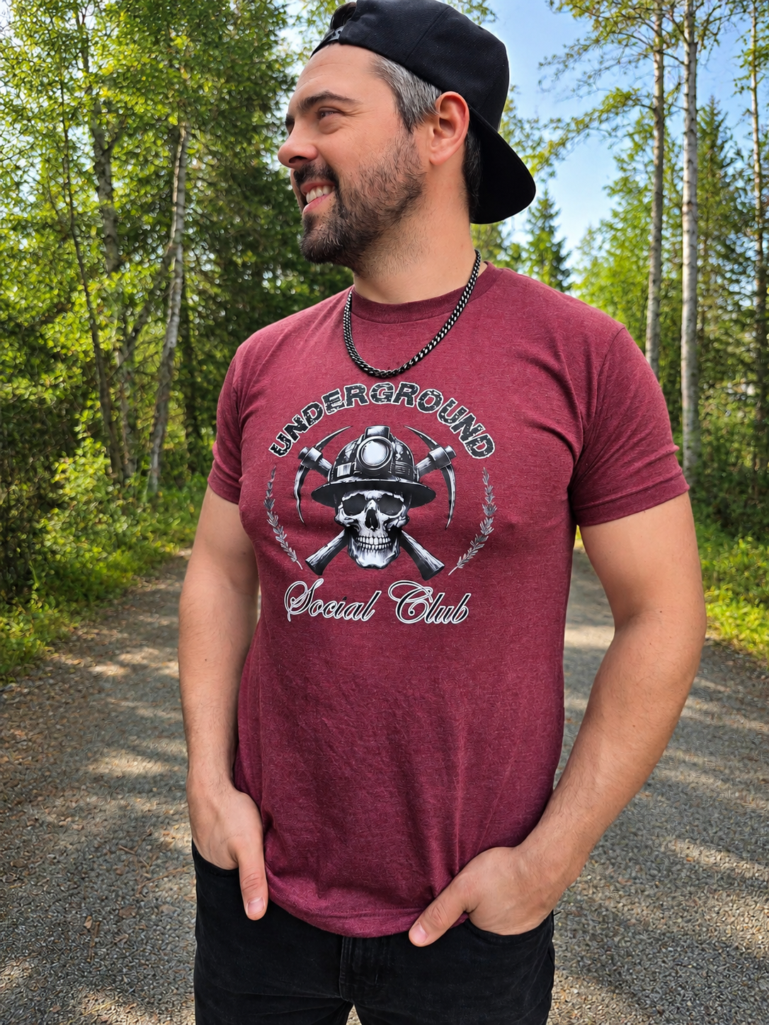 T-shirt - UNDERGROUND SOCIAL CLUB